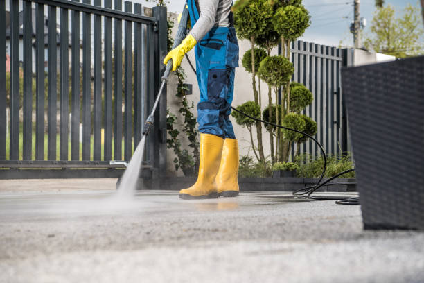 Best Pool Deck Cleaning  in Temesl Valley, CA